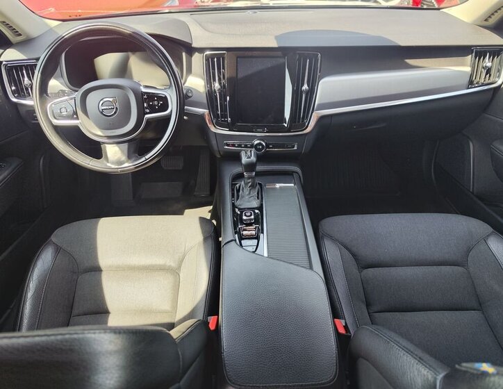 Volvo V90 Kombi 2,0 l 140 kw