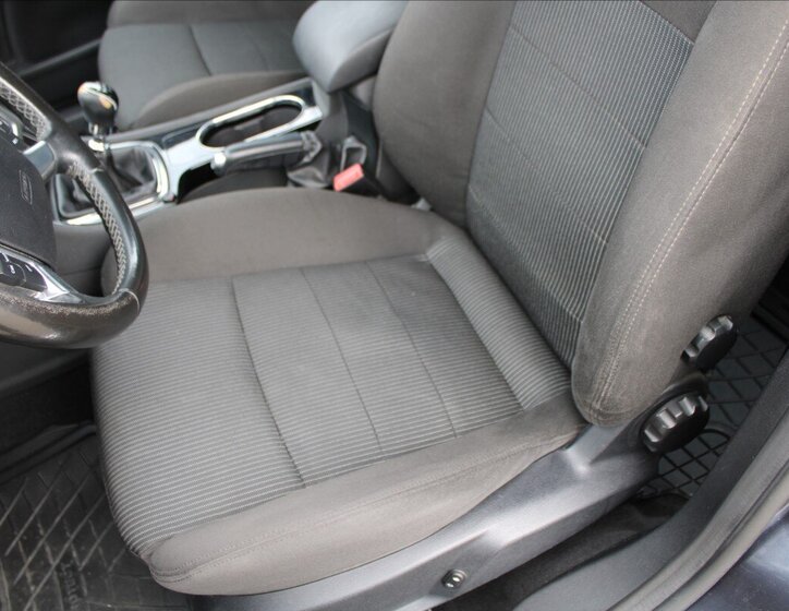 Ford Mondeo Liftback 2,0 l 103 kw