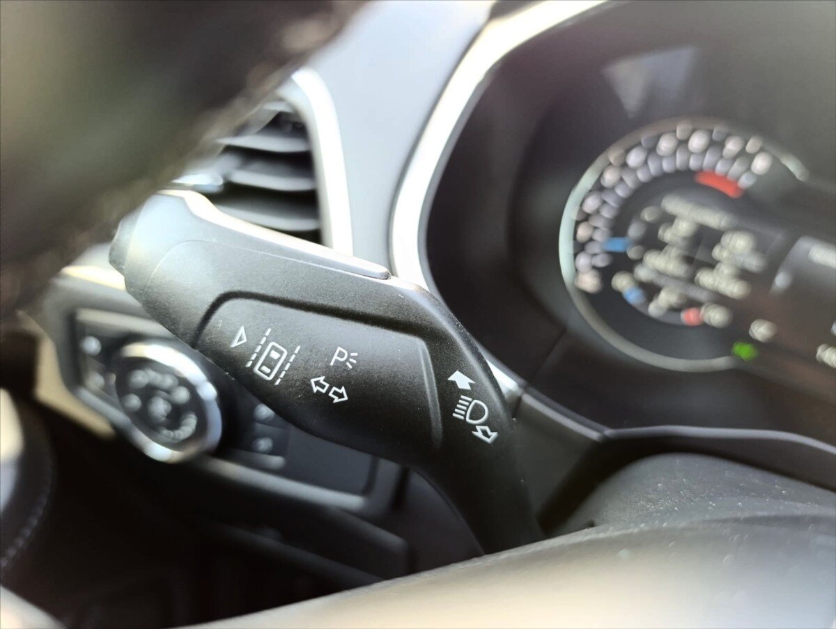 Ford S-MAX MPV 1,5 l 121 kw