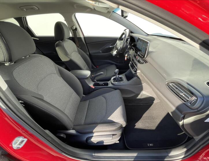 Hyundai i30 17