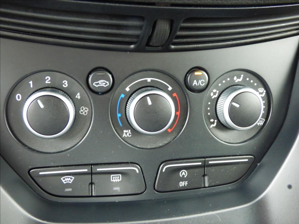 Ford Kuga SUV / Terénní 2,0 l 110 kw