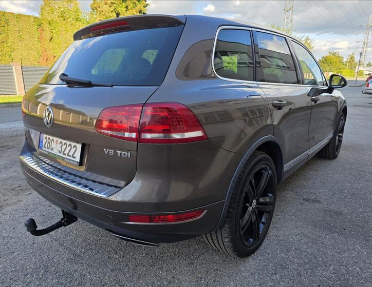 Volkswagen Touareg 6