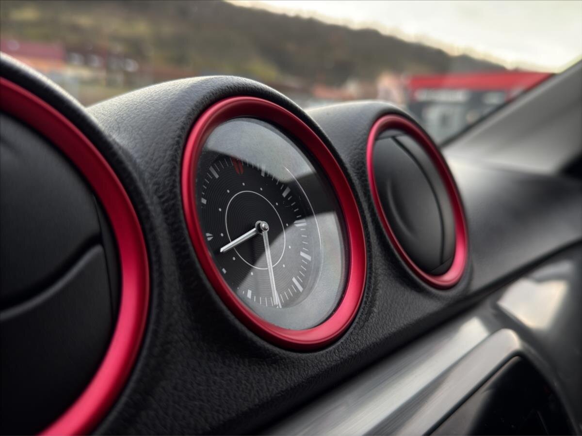 Suzuki Vitara SUV 1,4 l 103 kw