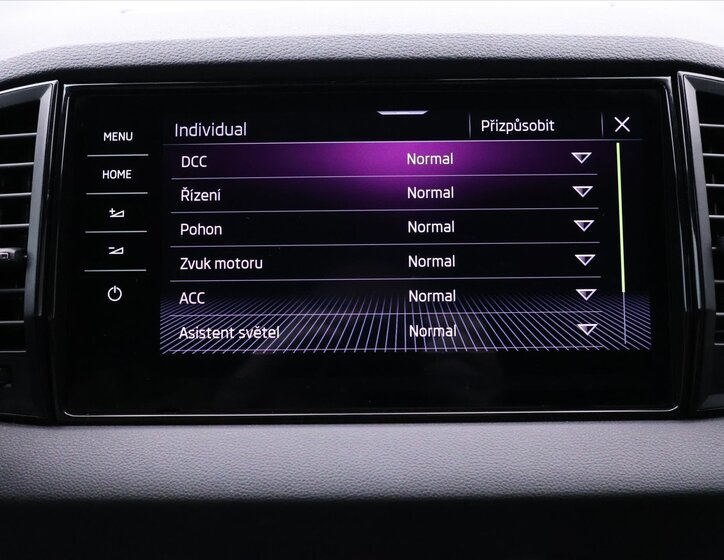 Škoda Karoq SUV 2,0 l 140 kw