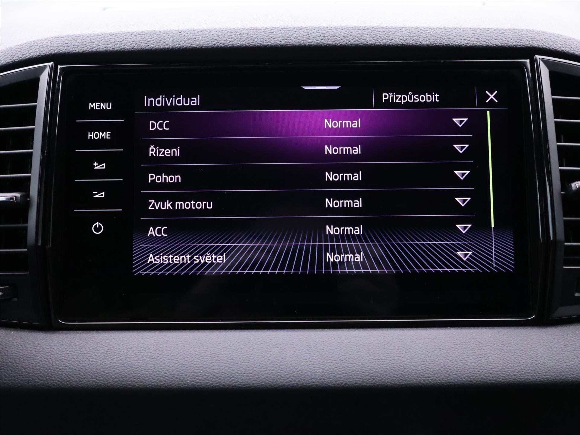 Škoda Karoq SUV 2,0 l 140 kw