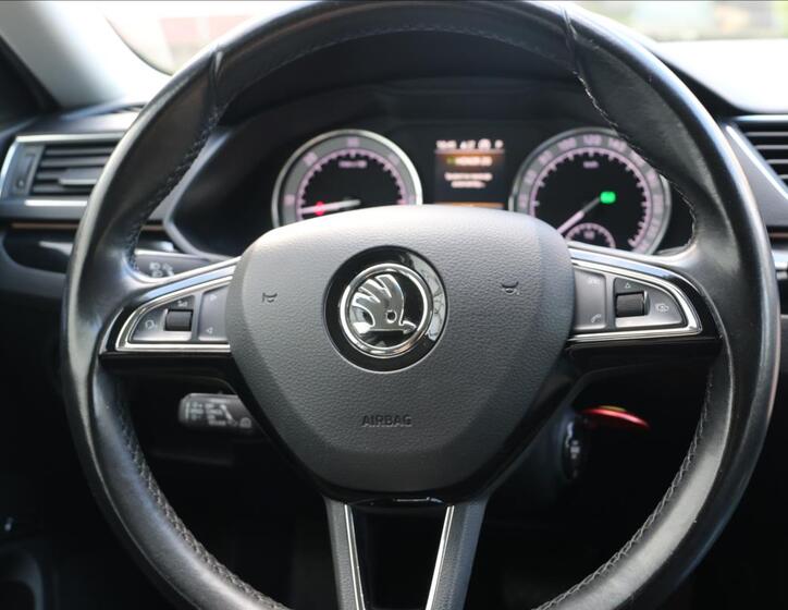 Škoda Superb 24