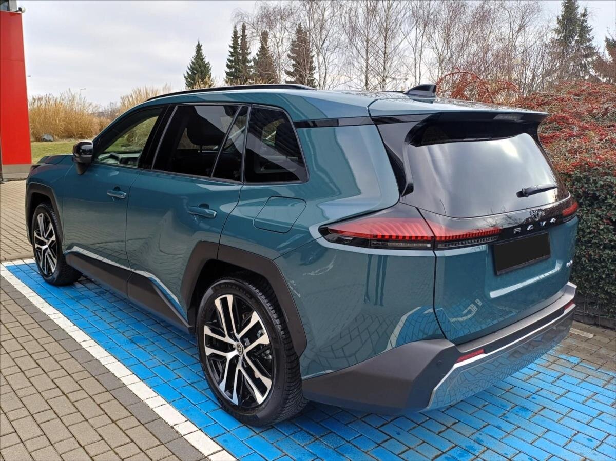Toyota RAV4 SUV 2,5 l 135 kw