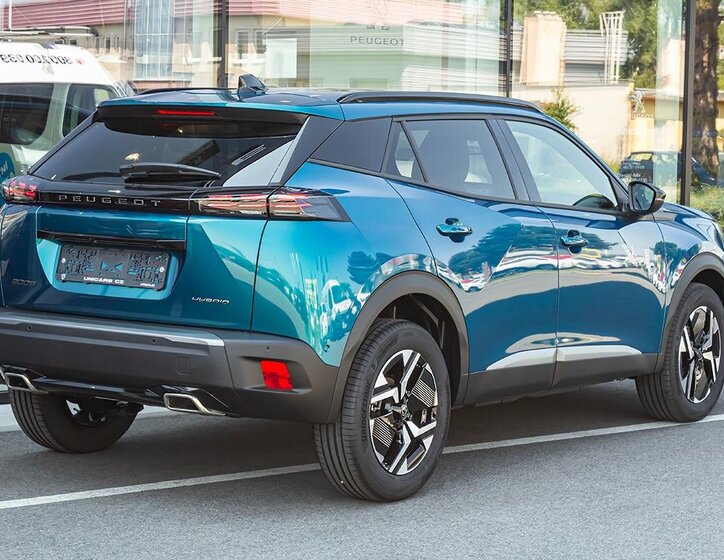 Peugeot 2008 Hatchback 1,2 l 100 kw