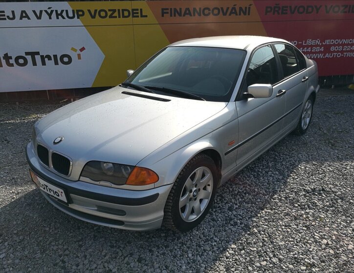BMW Řada 3 Sedan / Limuzína 2,0 l 100 kw