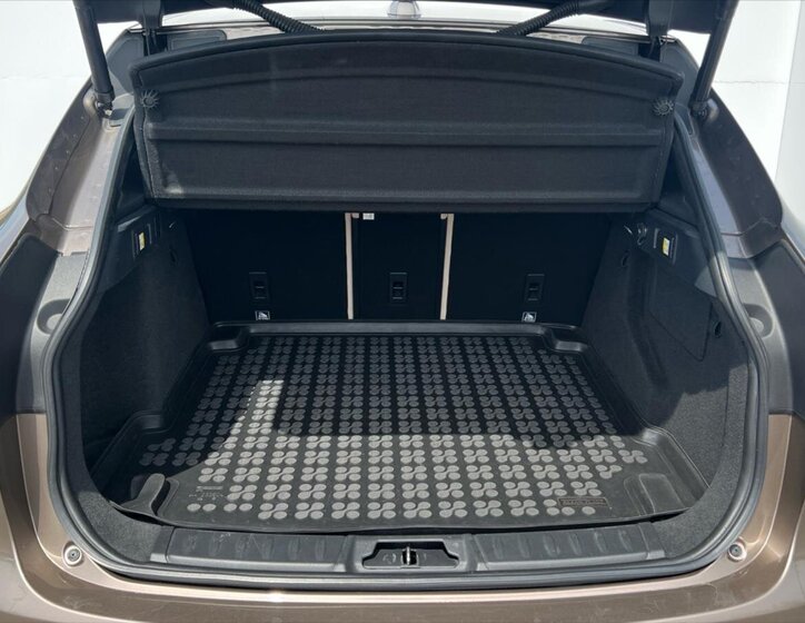 Jaguar F-Pace Kombi 2,0 l 132 kw