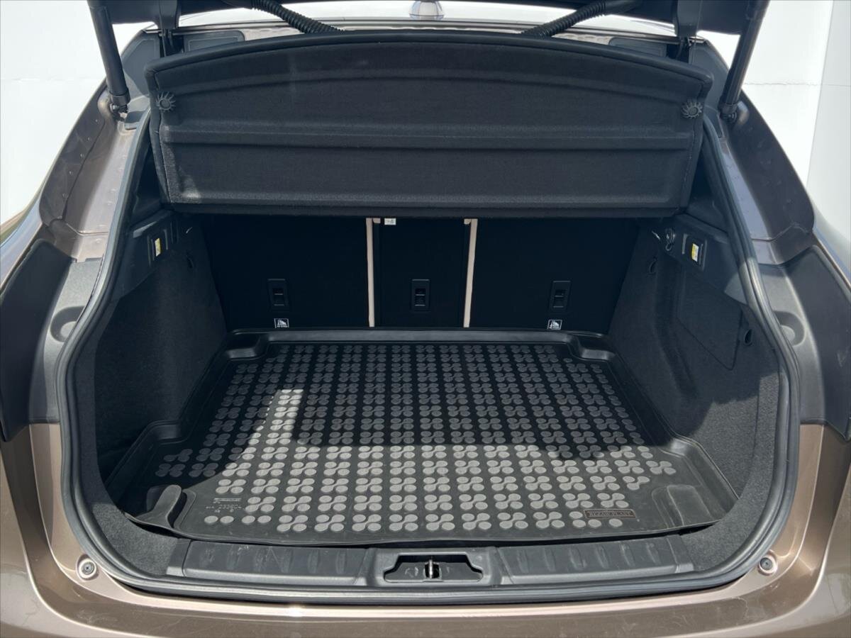 Jaguar F-Pace Kombi 2,0 l 132 kw