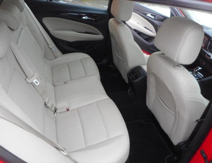 Opel Insignia Kombi 2,0 l 125 kw