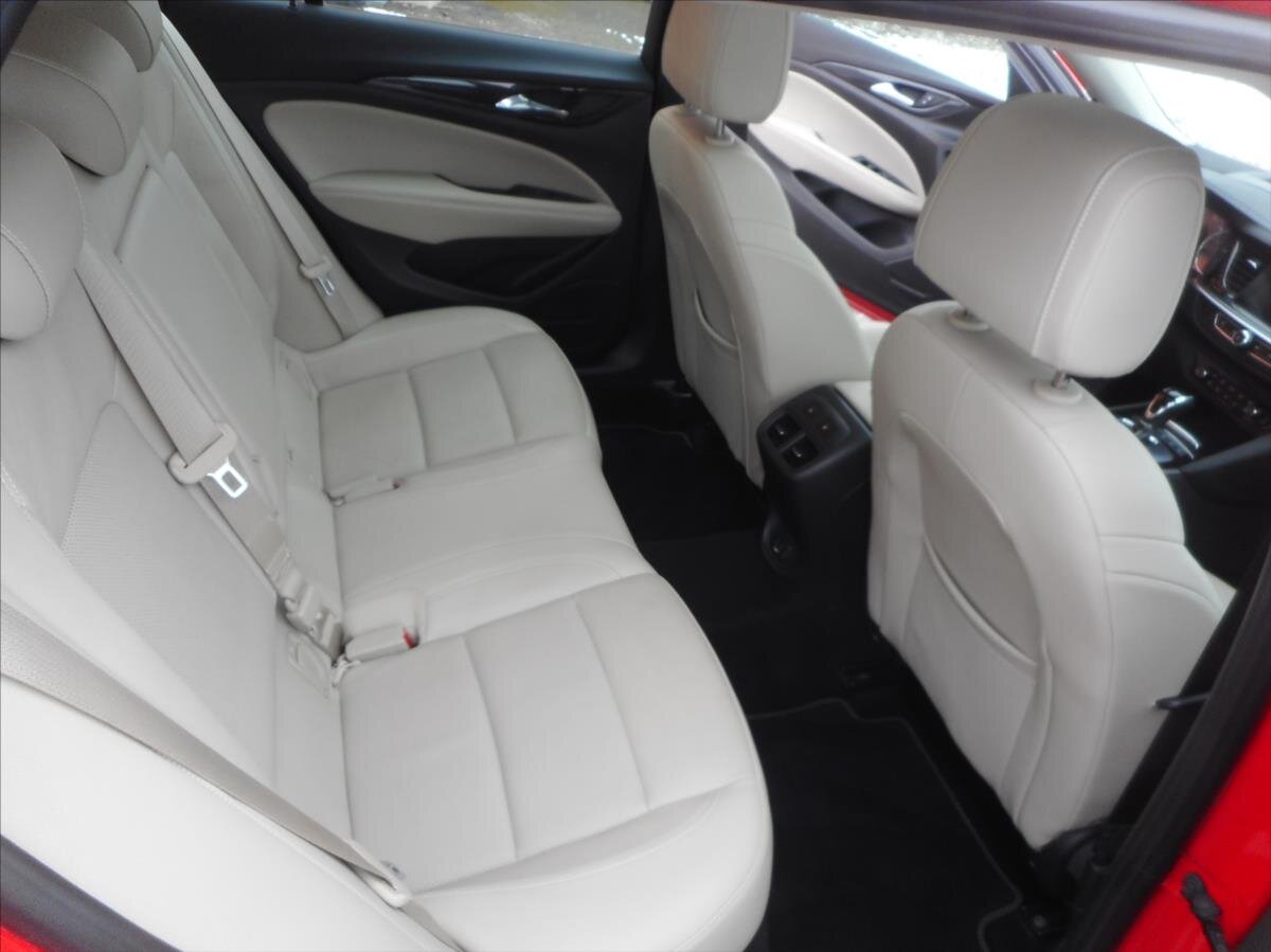 Opel Insignia Kombi 2,0 l 125 kw