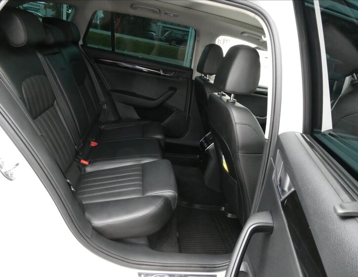 Škoda Superb Kombi 2,0 l 140 kw