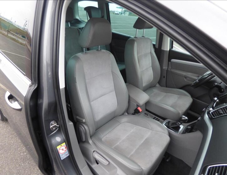 Volkswagen Sharan Kombi 2,0 l 125 kw