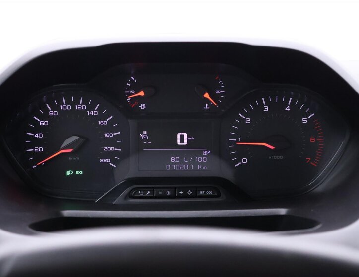 Peugeot Partner Ostatní 1,2 l 81 kw