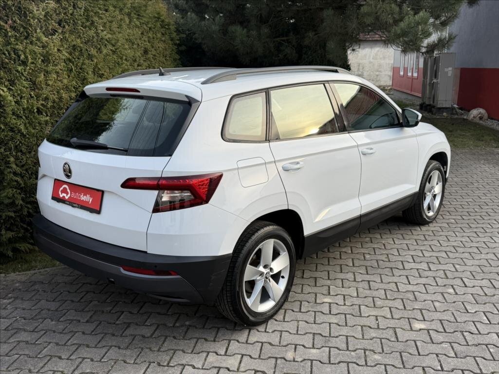 Škoda Karoq SUV / Terénní 1,6 l 85 kw