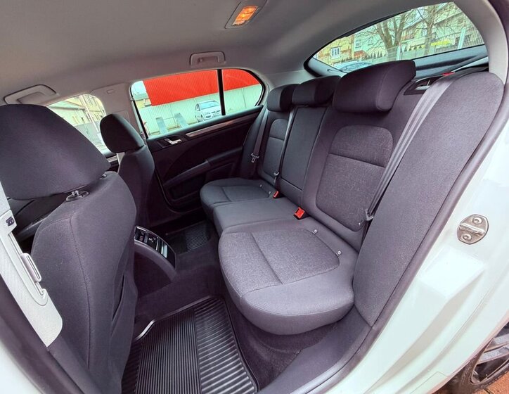 Škoda Superb Sedan 2,0 l 103 kw