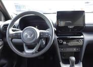 Toyota Yaris Cross 8