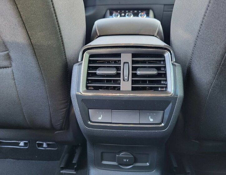 Škoda Karoq SUV / Terénní 1,5 l 110 kw