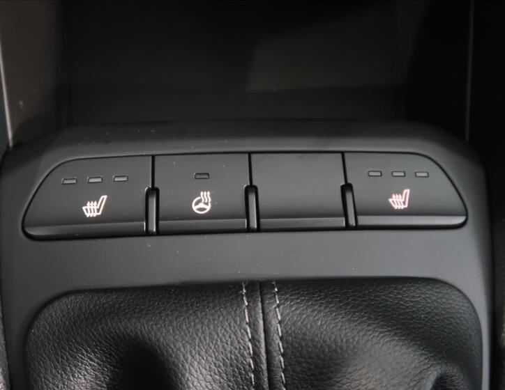 KIA Stonic SUV 1,2 l 57 kw