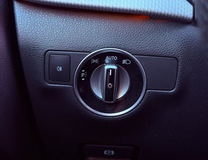 Mercedes-Benz Třídy B Hatchback 0,0 90 kw