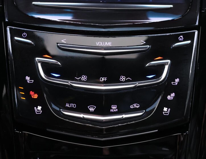 Cadillac Escalade SUV / Terénní 6,2 l 313 kw