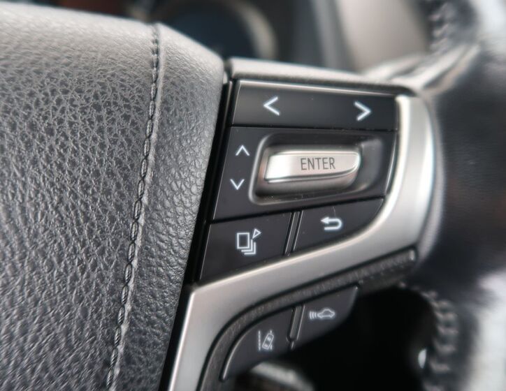 Toyota Land Cruiser 27