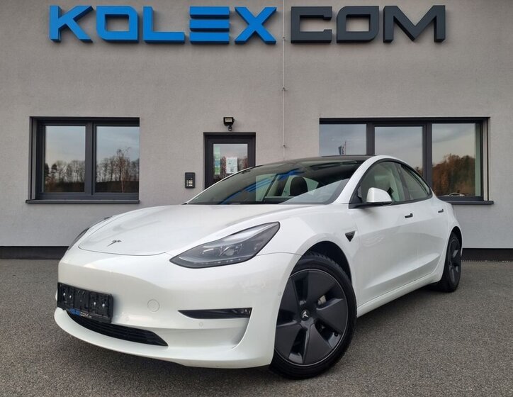 Tesla Model 3 Sedan / Limuzína 0,0 355 kw