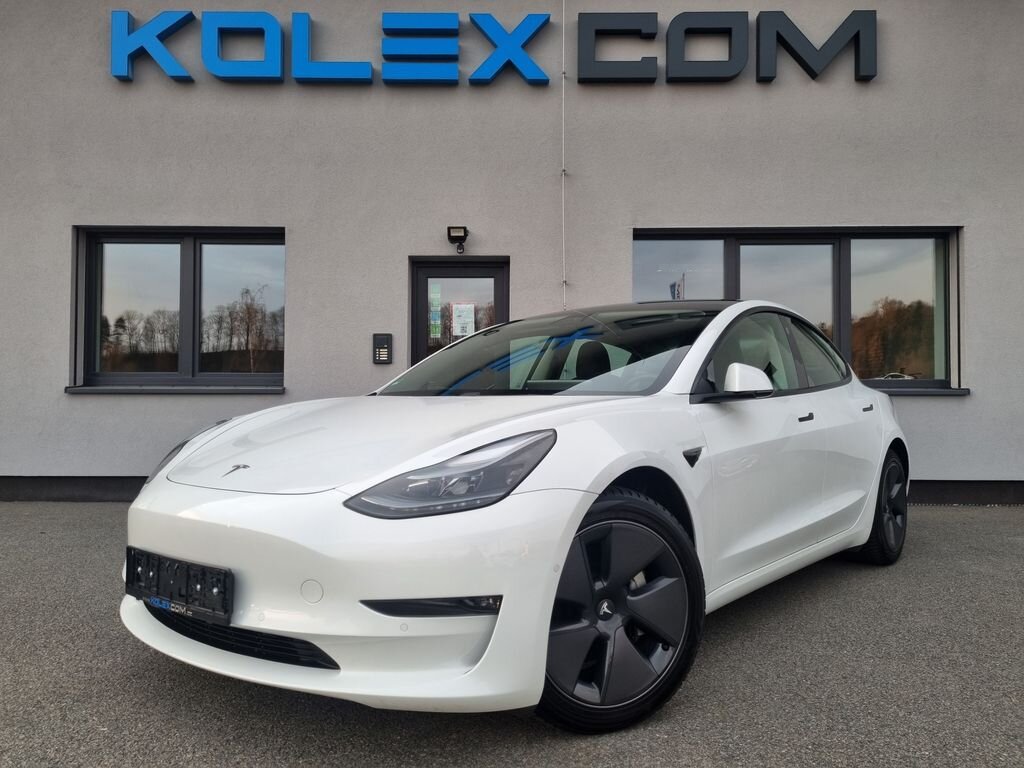 Tesla Model 3 Sedan / Limuzína 0,0 355 kw