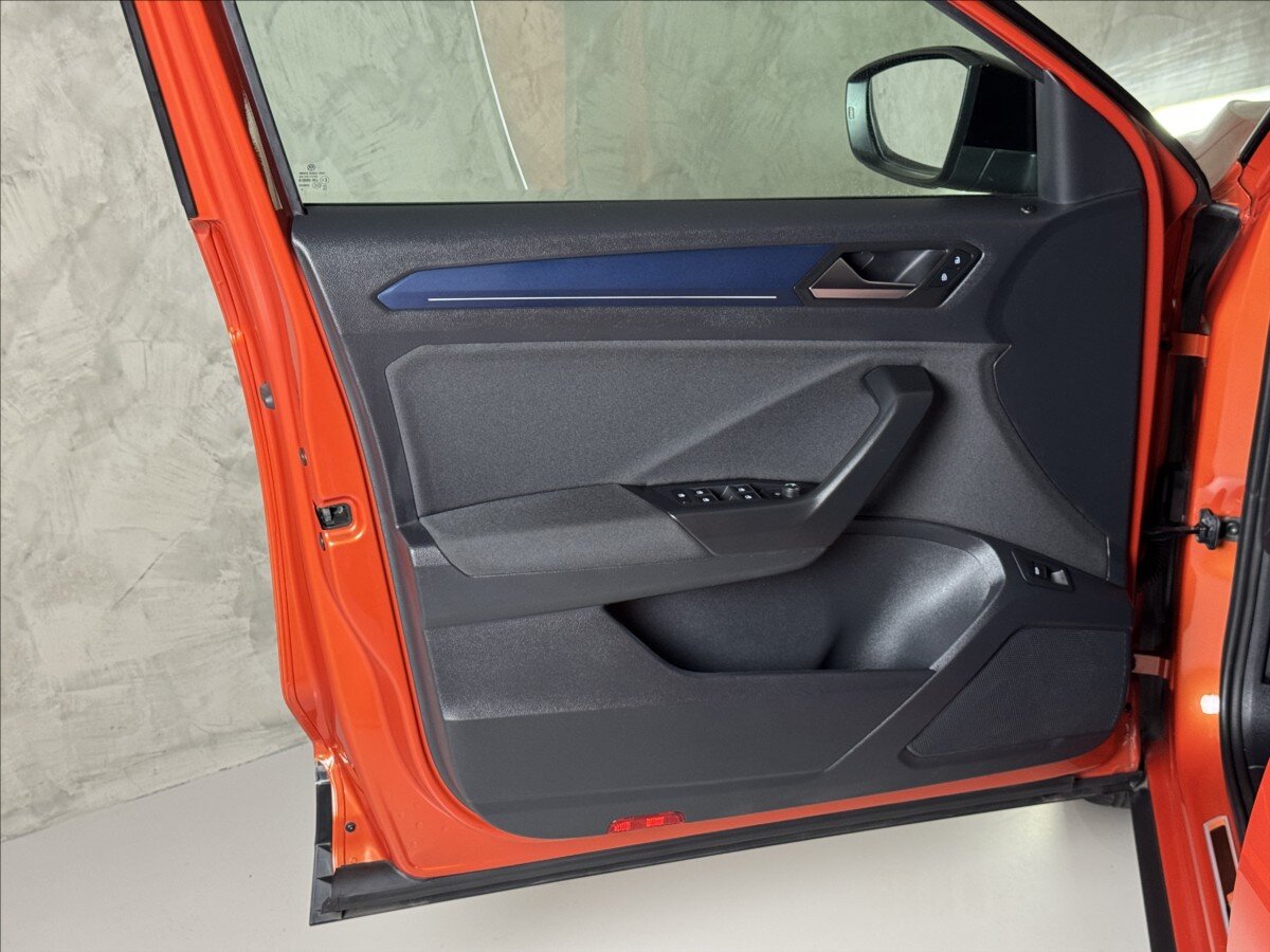 Volkswagen T-Roc SUV 1,5 l 110 kw