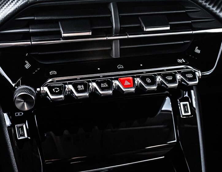 Peugeot 208 Hatchback 1,2 l 74 kw