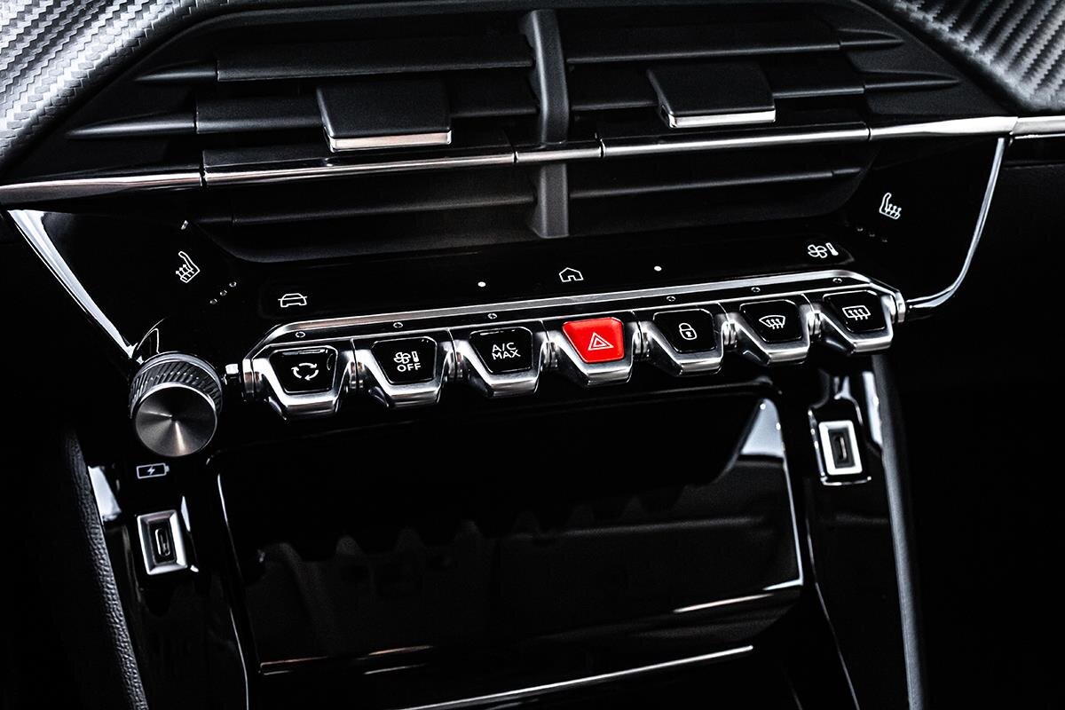 Peugeot 208 Hatchback 1,2 l 74 kw