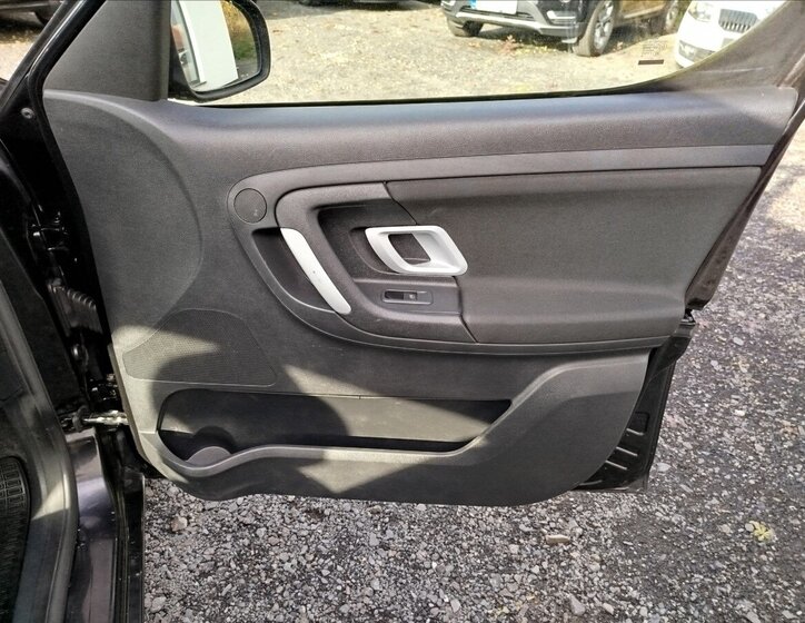 Škoda Roomster MPV 1,2 l 51 kw