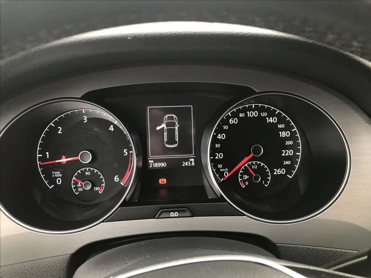 Volkswagen Golf Sportsvan Kombi 2,0 l 110 kw