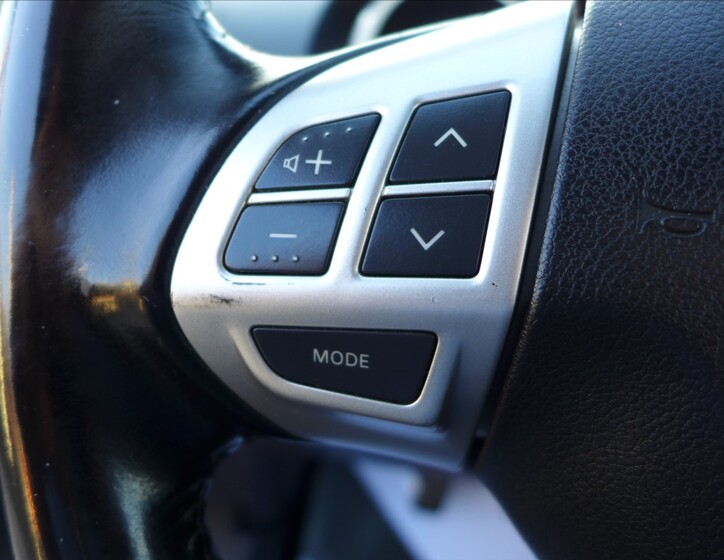 Citroën C-Crosser 20