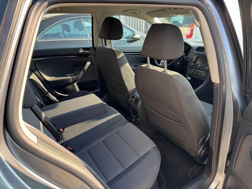 Volkswagen Golf Kombi 1,6 l 77 kw