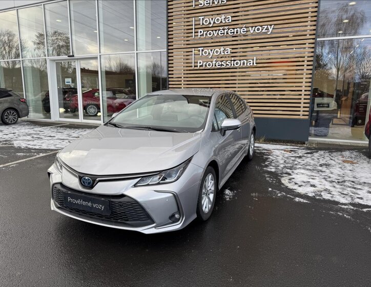 Toyota Corolla Sedan / Limuzína 1,8 l 72 kw