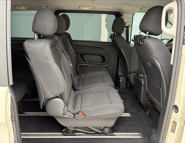 Mercedes-Benz Třídy V 32