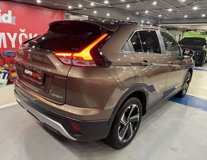 Mitsubishi Eclipse Cross SUV 2,4 l 138 kw