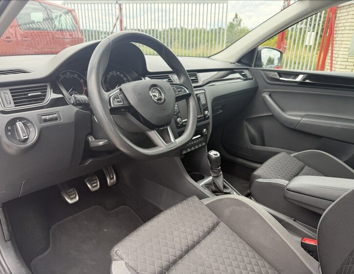 Škoda Rapid Hatchback 999,0 81 kw