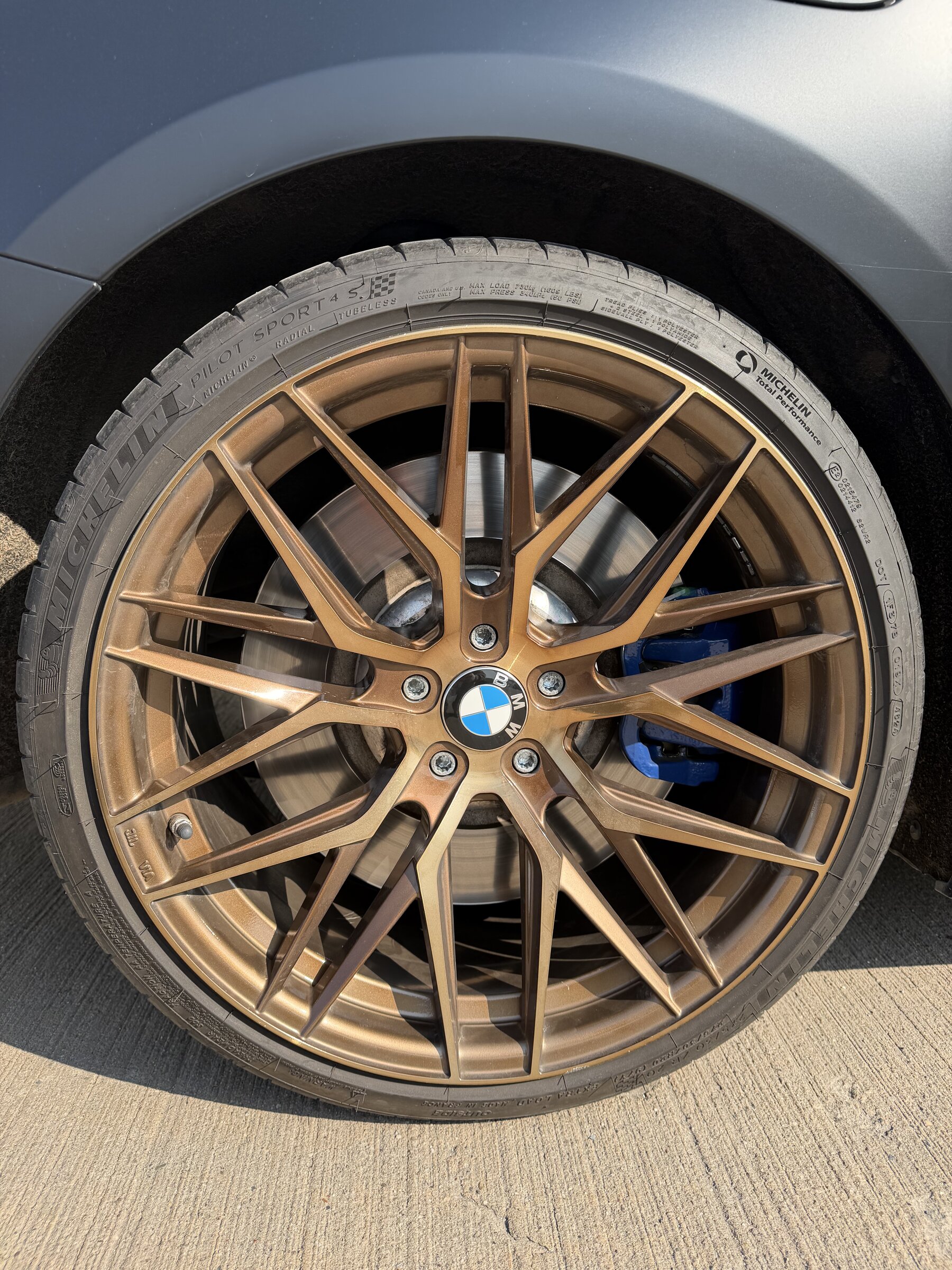 BMW M8 Kupé 4,4 l 390 kw