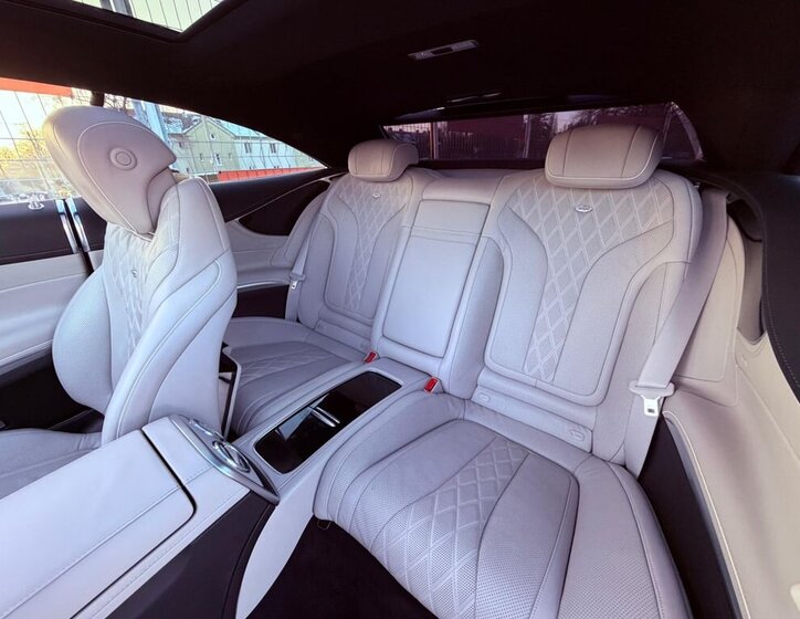 Mercedes-Benz Třídy S 12