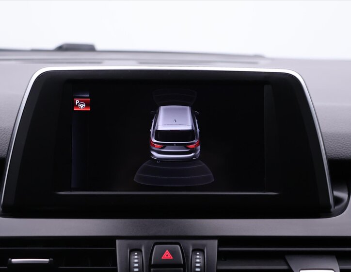 BMW Řada 2 Kombi 2,0 l 110 kw