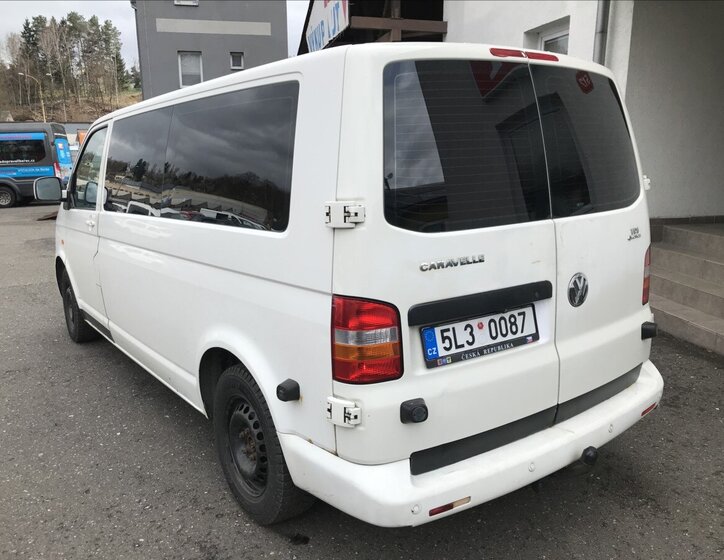 Volkswagen Caravelle Kombi 2,5 l 128 kw