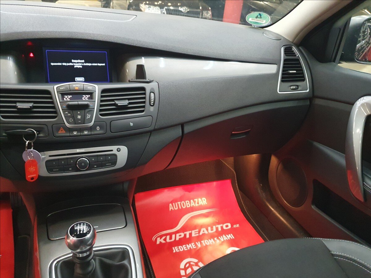 Renault Laguna Kombi 2,0 l 103 kw