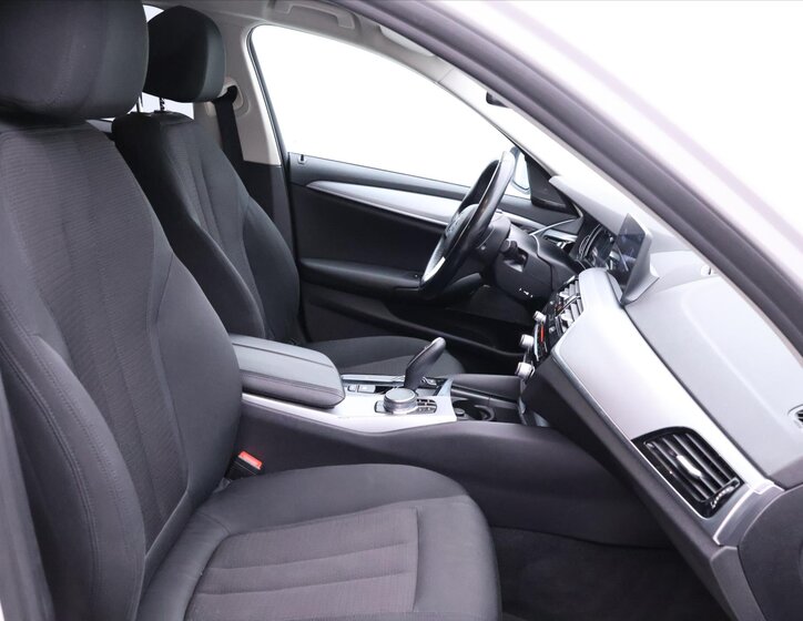 BMW Řada 5 Kombi 2,0 l 170 kw