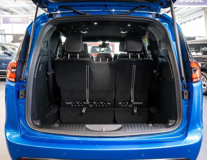 Chrysler Pacifica MPV 3,6 l 221 kw