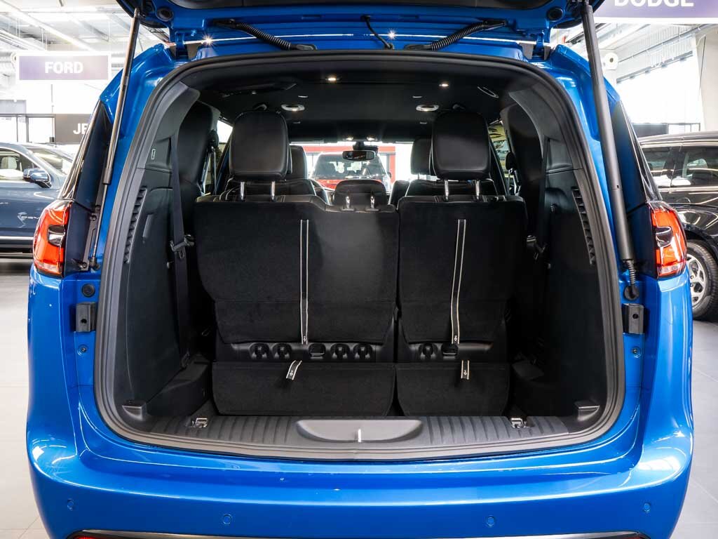 Chrysler Pacifica MPV 3,6 l 221 kw