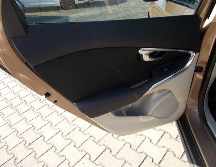 Volvo V40 Hatchback 2,0 l 88 kw